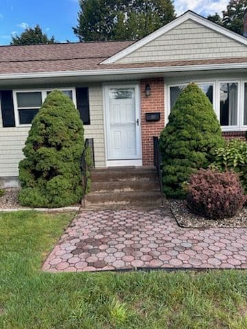 Gallery photos for Chic Walkway Upgrade with Stunning Stone Pavers: Image #3