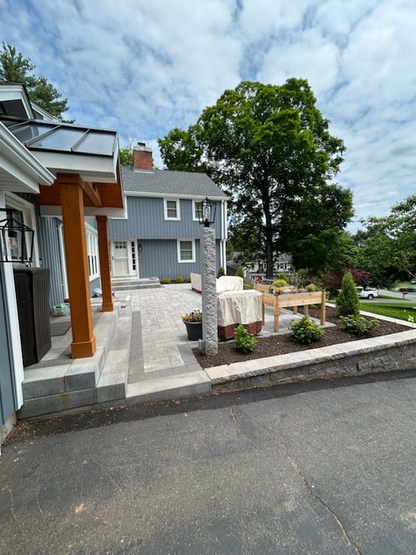 Gallery photos for Stunning Home Transformation with Cote's Landscaping: Image #3